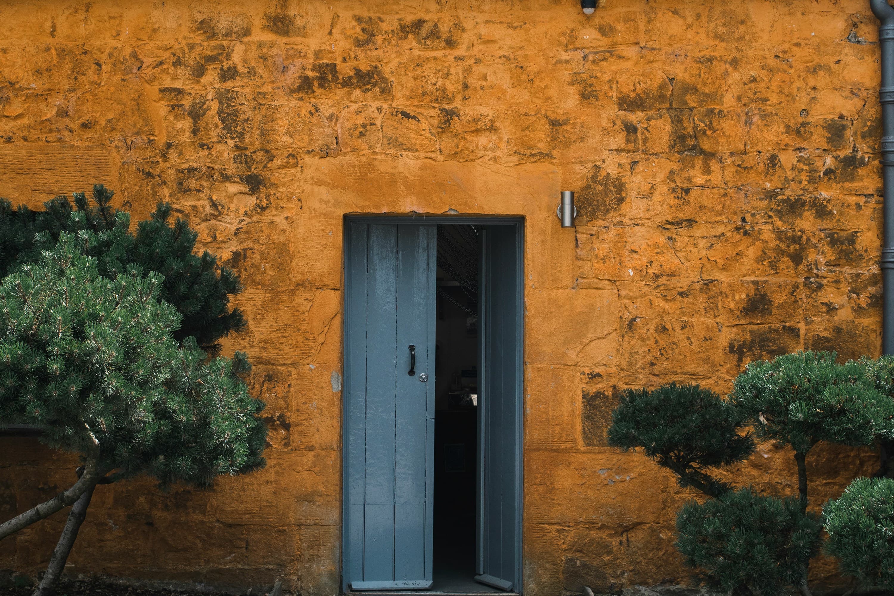 Stainless vs Wrought Iron: Which Is Best? - The Dwars journal